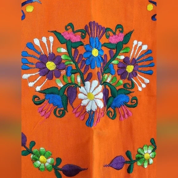 Little Girls Embroidered Mexican Dress -Size 2 Vestido Mexicano Bordado de niña - Picture 3 of 4